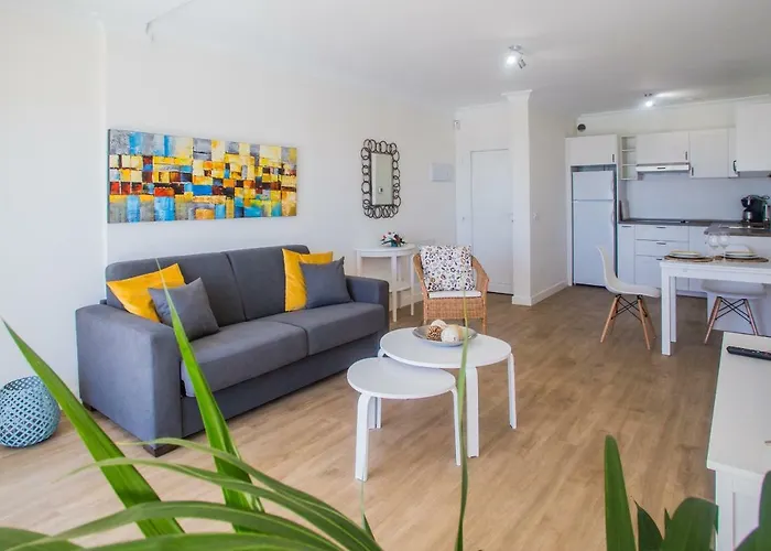 Flower Beach Suite 26